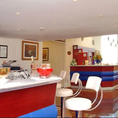 Recina Hotel 4*