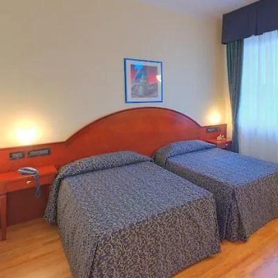 Отель Recina 4*