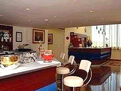 Отель Recina 4*