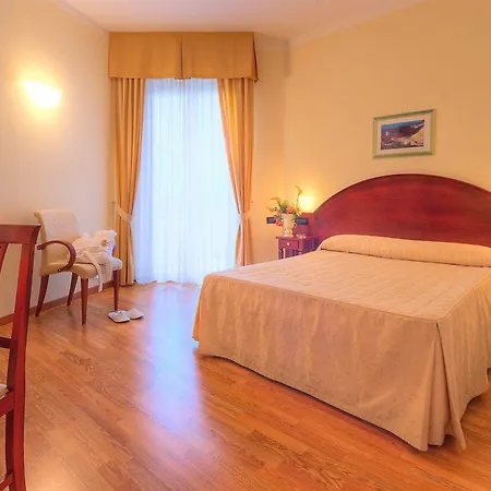 Recina Отель 4*