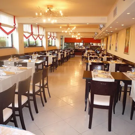 Recina 4* Мачерата