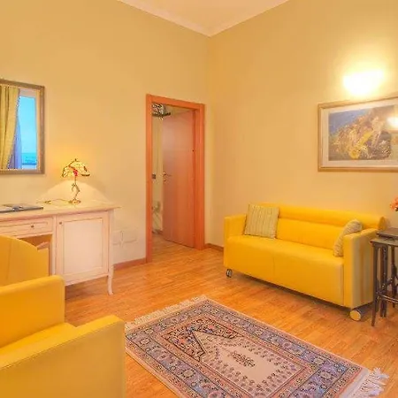 Recina Hotel