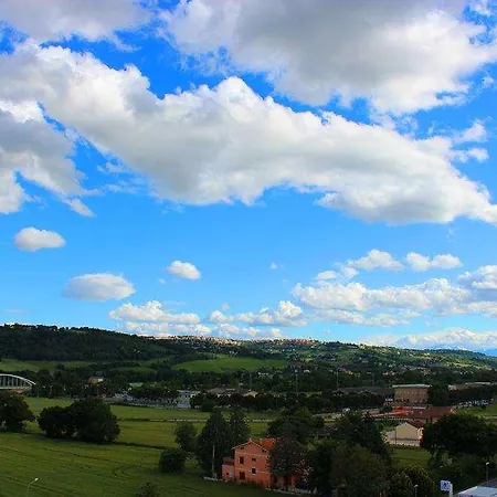 Отель Recina Мачерата