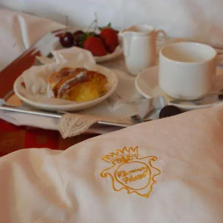 Отель Recina 4*